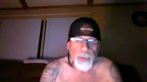 Snapshot of laidbackluxury chatting on 05.29.26 laidbackluxury online show from 05.29.26