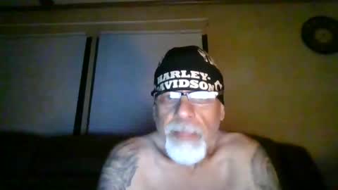 Snapshot of laidbackluxury chatting on 05.30.26 laidbackluxury online show from 05.30.26