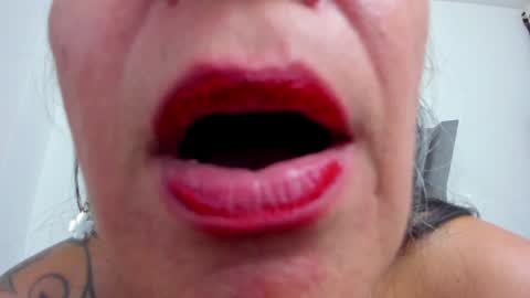 Lailacastillo online show from 01.16.25