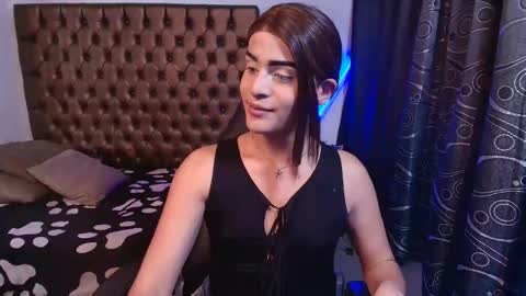 Camila online show from 04.06.26