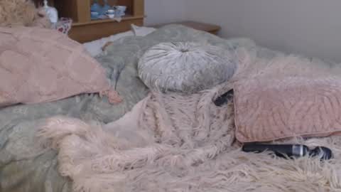 Naomi Rose online show from 02.05.25