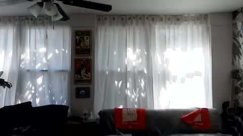 Snapshot of lalove99 chatting on 10.14.25 LALOVE99 online show from 10.14.25