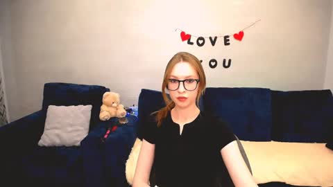 Snapshot of lana__ray chatting on 05.06.26 lana__ray online show from 05.06.26