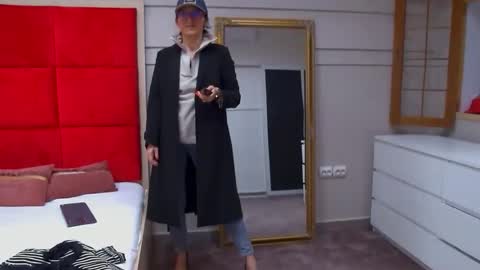 LanaBanner online show from 10.04.25