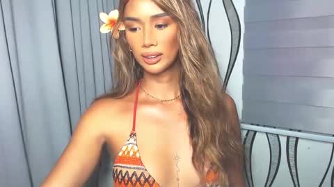 Lana online show from 02.07.25