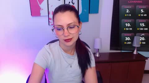 Alana Garcia  online show from 09.25.25