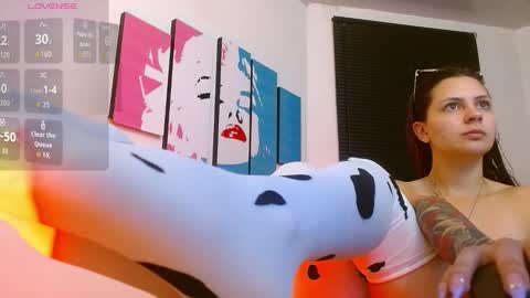 Alana Garcia  online show from 11.14.25