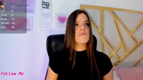 Snapshot of lanajones_ chatting on 10.01.25 LanaJones online show from 10.01.25