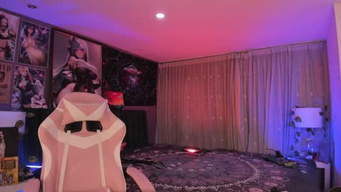 L A N A  online show from 01.17.25