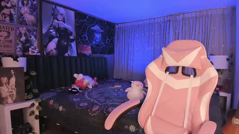 L A N A  online show from 01.20.25