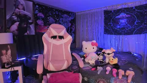 L A N A  online show from 02.20.25