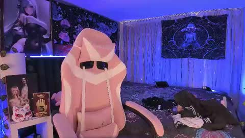 L A N A  online show from 03.04.25