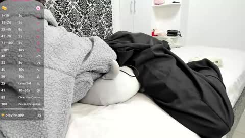 Snapshot of lanalandd chatting on 01.22.25 Lana online show from 01.22.25