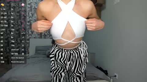 Snapshot of lanalandd chatting on 02.09.25 Lana online show from 02.09.25