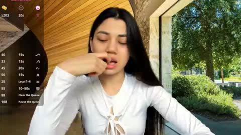 Snapshot of lanalandd chatting on 10.02.25 Lana online show from 10.02.25