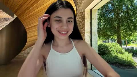 Snapshot of lanalandd chatting on 10.08.25 Lana online show from 10.08.25