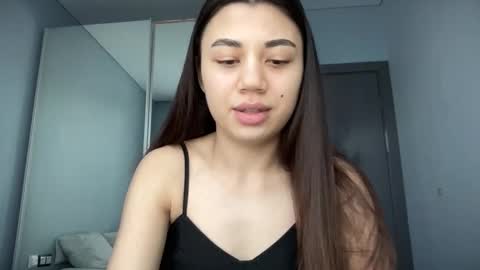 Snapshot of lanalandd chatting on 12.04.25 Lana online show from 12.04.25