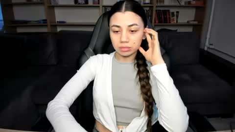 Snapshot of lanalandd chatting on 07.12.26 Lana online show from 07.12.26