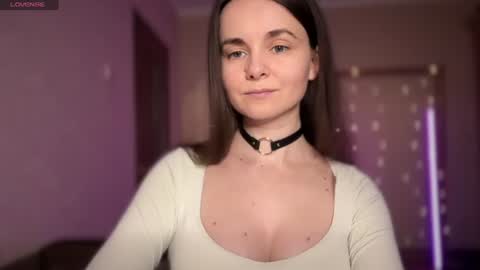 Snapshot of lanaloulou chatting on 06.18.26 Lana online show from 06.18.26