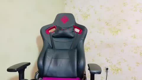 Snapshot of lanasweet9 chatting on 12.25.24 Lana online show from 12.25.24