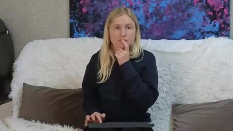 LanaviSmith online show from 11.21.25