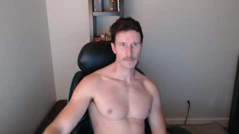 Snapshot of lancellot99 chatting on 09.09.25 Lance online show from 09.09.25