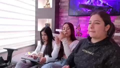 lanna_as online show from 10.06.25