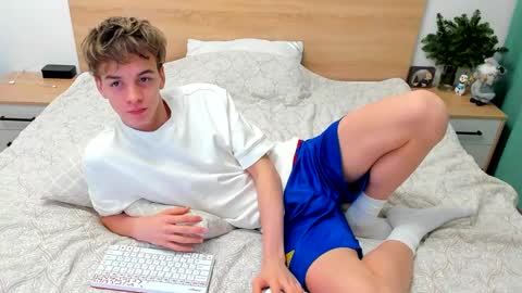 Fandi online show from 12.21.24