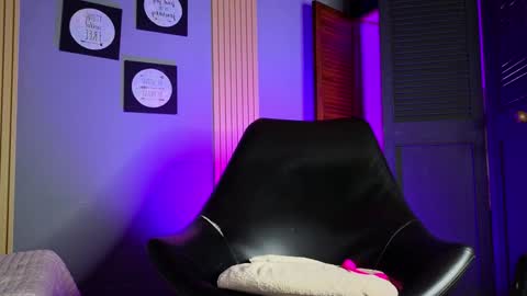 la paisita  online show from 02.04.25