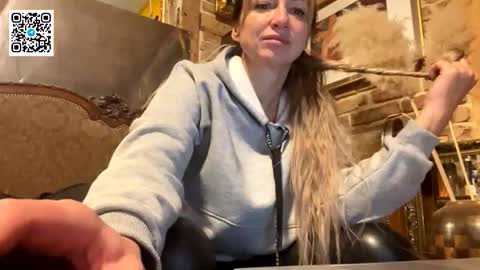 Olena online show from 11.07.25