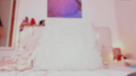 Snapshot of lara_066 chatting on 04.14.26 online show from 04.14.26