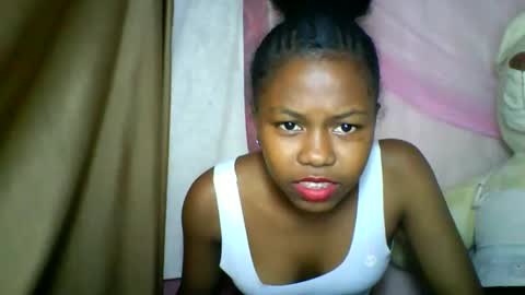 Snapshot of lara_belle chatting on 05.03.26 lara_belle online show from 05.03.26