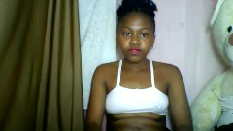 Snapshot of lara_belle chatting on 05.18.26 lara_belle online show from 05.18.26