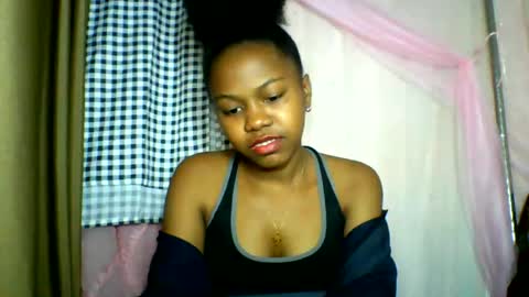 Snapshot of lara_belle chatting on 06.20.26 lara_belle online show from 06.20.26