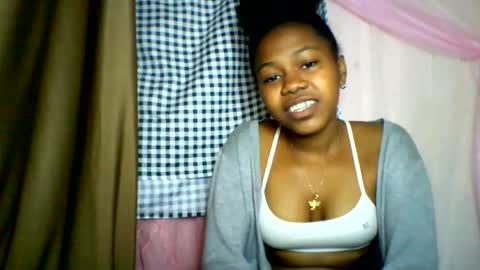 Snapshot of lara_belle chatting on 06.29.26 lara_belle online show from 06.29.26