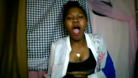 Snapshot of lara_belle chatting on 07.17.26 lara_belle online show from 07.17.26