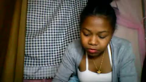Snapshot of lara_belle chatting on 07.17.26 lara_belle online show from 07.17.26