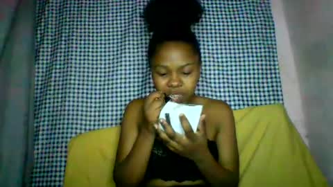 Snapshot of lara_belle chatting on 07.19.26 lara_belle online show from 07.19.26