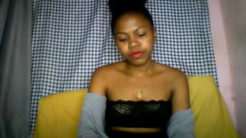 Snapshot of lara_belle chatting on 07.20.26 lara_belle online show from 07.20.26