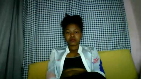 Snapshot of lara_belle chatting on 07.27.26 lara_belle online show from 07.27.26