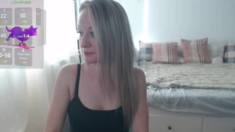 Lara online show from 09.15.25