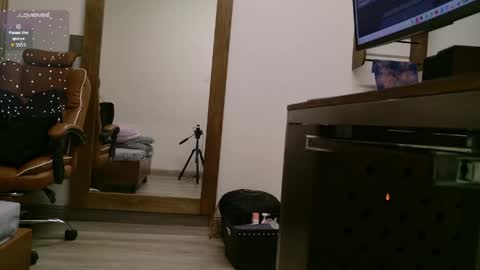 lara_curly online show from 05.21.26
