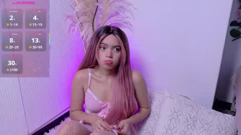 Lara Gill online show from 11.13.25