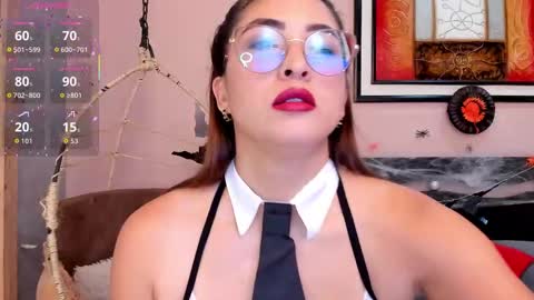 Snapshot of lara_martin chatting on 10.30.25 700 200 online show from 10.30.25