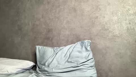 Lara Neon online show from 01.14.25