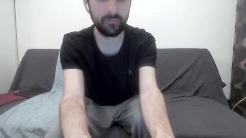 Snapshot of laraaan chatting on 12.16.24 laraaan online show from 12.16.24