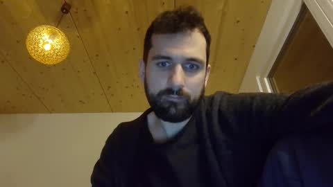 laraaan online show from 03.15.26