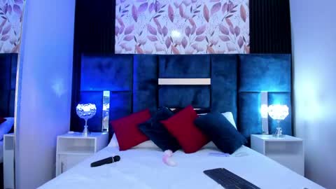 Snapshot of larabrook chatting on 05.19.26 Lara online show from 05.19.26