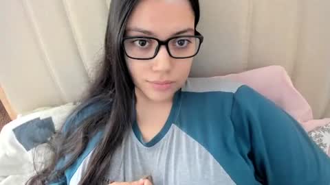 lara online show from 10.14.25