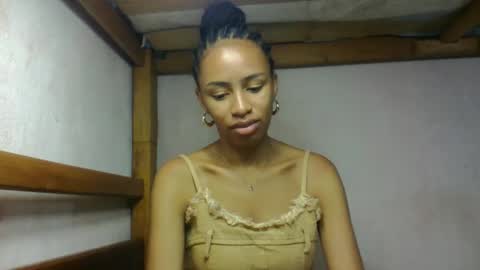 Snapshot of larah98 chatting on 02.20.26 larah98 online show from 02.20.26